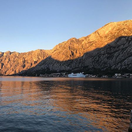 Bed and Breakfast Palazzo Sbutega Kotor Exterior foto